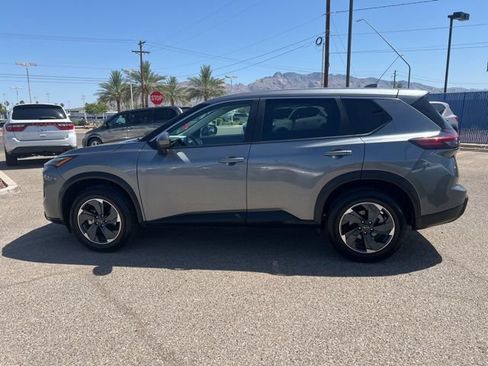 Used 2025 Nissan Rogue SV FWD image 7