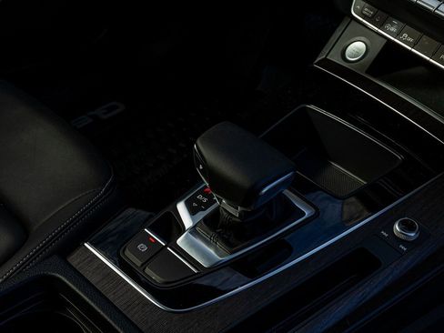 Used 2025 Audi Q5 2.0T Premium image 26