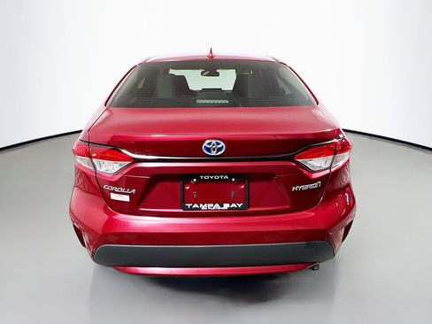 Used 2022 Toyota Corolla LE image 6