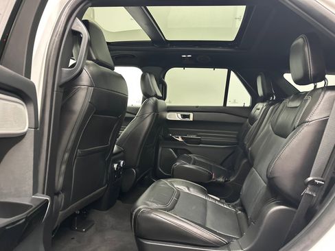 Used 2022 Ford Explorer ST w/ Equipment Group 401A image 17