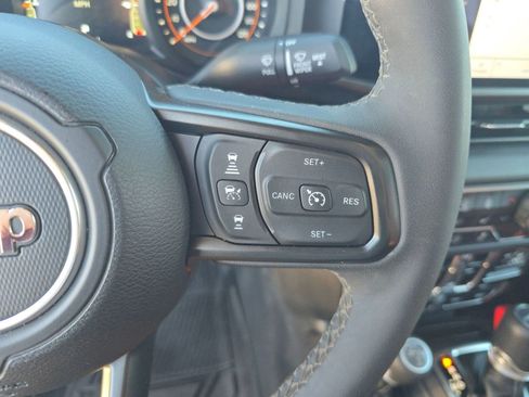 Used 2025 Jeep Gladiator Mojave image 20