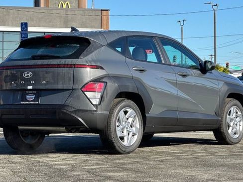 New 2026 Hyundai Kona SE image 6