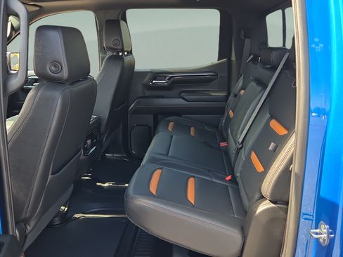 Certified 2024 GMC Sierra 1500 AT4 w/ Technology Package AWD/4WD image 12