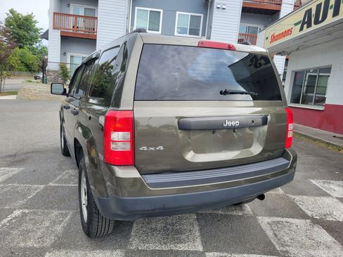 Used 2015 Jeep Patriot Sport AWD/4WD image 5