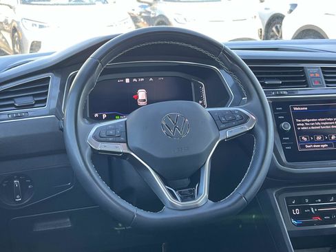 Certified 2023 Volkswagen Tiguan SEL R-Line image 8