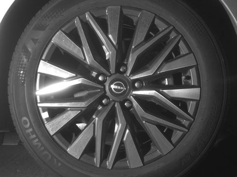 Used 2025 Nissan Altima 2.5 SV image 13