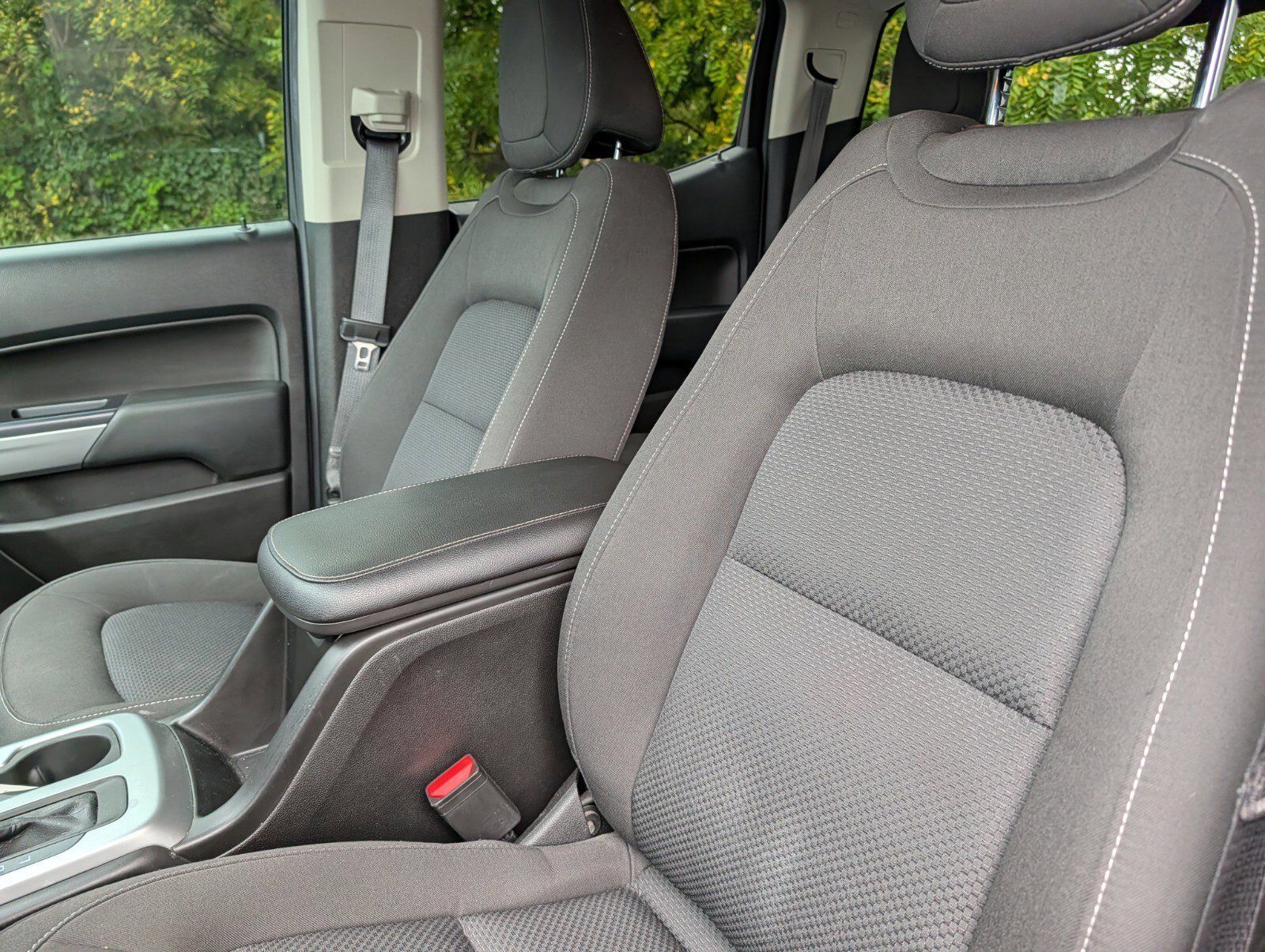 Used 2021 Chevrolet Colorado LT w/ Safety Package AWD/4WD image 18