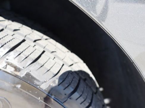 Used 2020 Chevrolet Equinox LT image 46