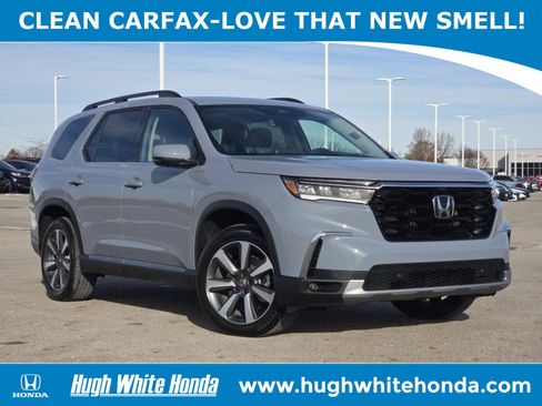 Used 2025 Honda Pilot Elite image 1