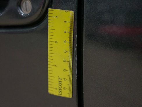 Used 2004 Chevrolet Suburban LT w/ Preferred Equipment Group image 34