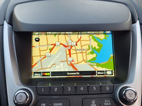 Used 2017 Chevrolet Equinox LT w/ Convenience Package AWD/4WD image 9