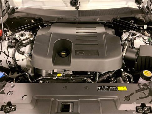 New 2026 Land Rover Defender 110 X-Dynamic SE image 16