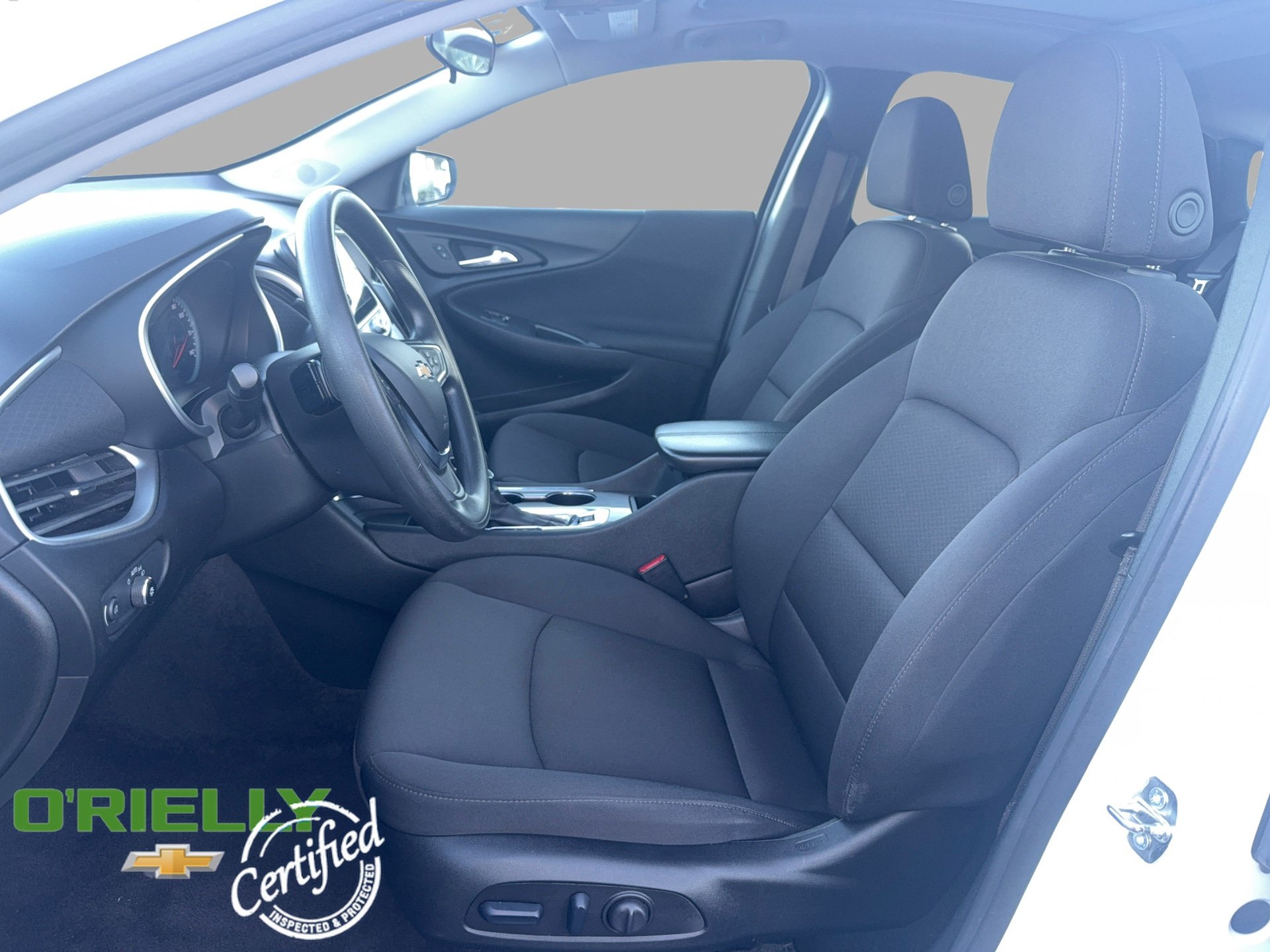 Used 2024 Chevrolet Malibu LT FWD image 11