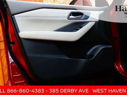 Certified 2024 Nissan Rogue SV w/ SV Premium Package AWD/4WD image 30