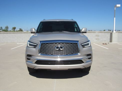 Used 2019 INFINITI QX80 Luxe w/ Proassist Package image 3