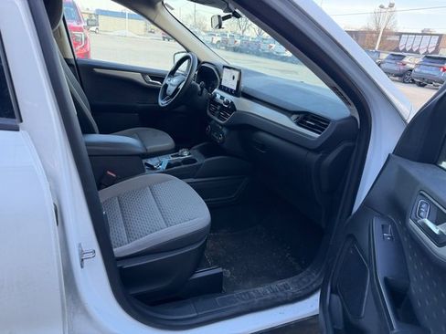 Used 2020 Ford Escape SE image 20