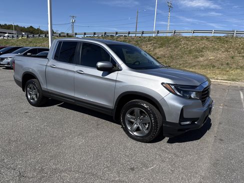 Certified 2023 Honda Ridgeline RTL image 2
