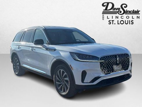 New 2026 Lincoln Aviator AWD image 3