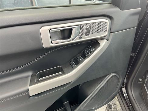 Used 2024 Ford Explorer XLT w/ Equipment Group 202A image 18