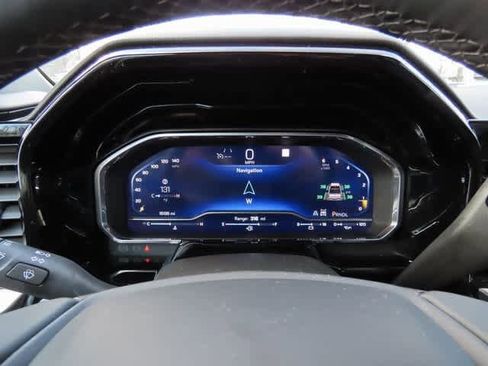 Used 2023 Chevrolet Silverado 1500 LT image 24