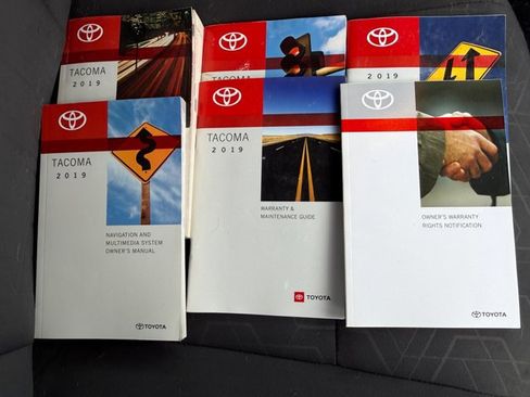 Used 2019 Toyota Tacoma TRD Sport w/ Technology Package image 28