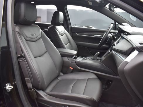 Certified 2024 Cadillac XT5 Sportv w/ LPO, Red Accent Package image 35