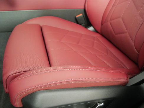 Used 2025 BMW 530i xDrive 530i xDrive image 12