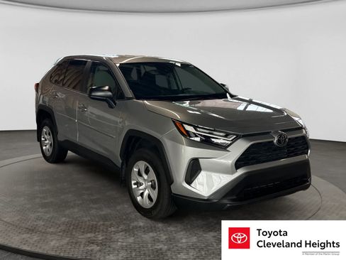Used 2024 Toyota RAV4 LE AWD/4WD image 3
