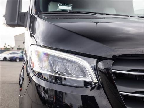 Used 2023 Mercedes-Benz Sprinter 3500 image 11