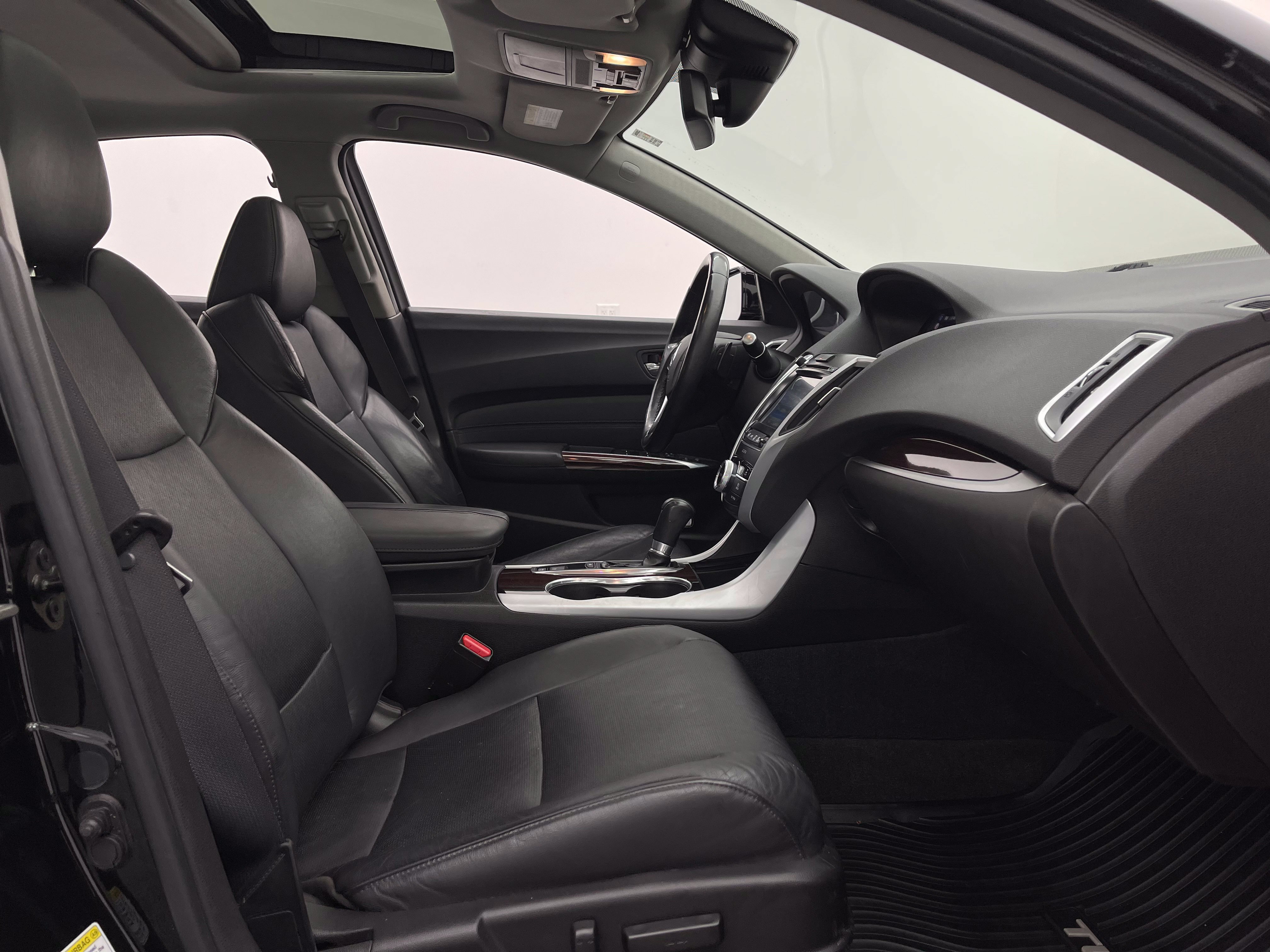 Used 2016 Acura TLX w/ Technology Package FWD image 34