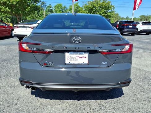 Used 2025 Toyota Camry SE FWD image 2
