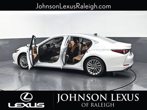 Used 2019 Lexus ES 350 Ultra Luxury w/ Accessory Package FWD image 38