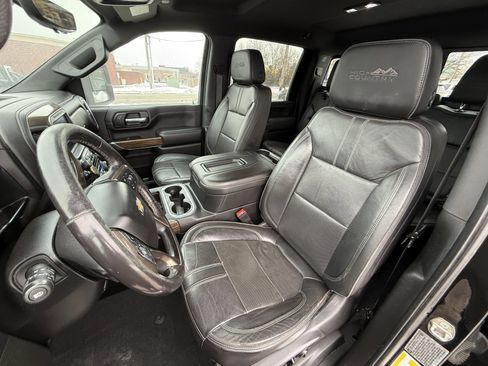 Used 2020 Chevrolet Silverado 3500 High Country w/ Z71 Off-Road Package image 12