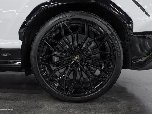 New 2025 Lamborghini Urus SE image 10