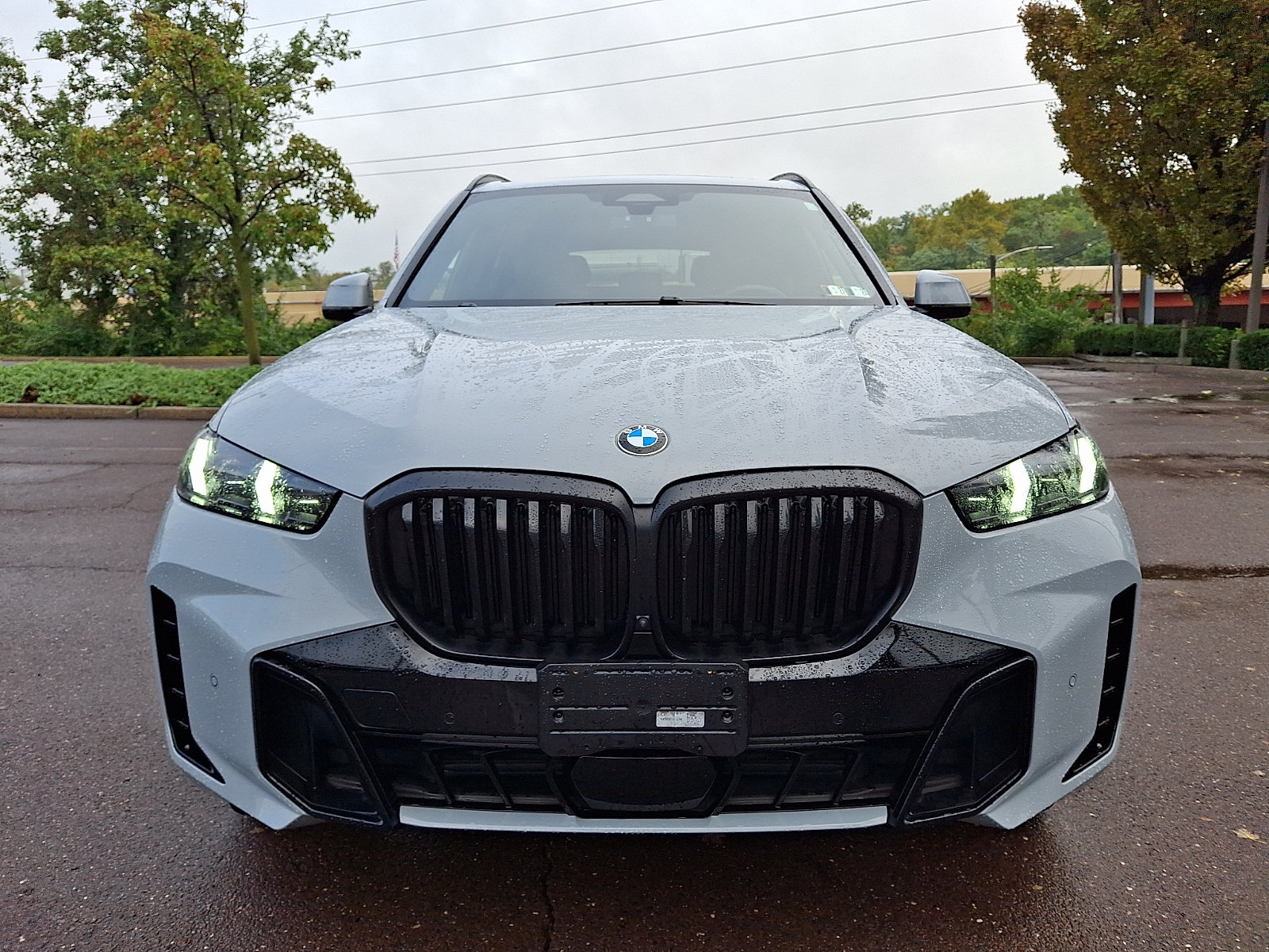 Used 2024 BMW X5 xDrive40i w/ M Sport Package AWD/4WD image 2