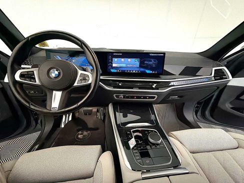 Used 2024 BMW X5 xDrive40i w/ M Sport Package AWD/4WD image 14