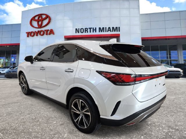 Used 2025 Lexus RX 350 FWD w/ Technology Package image 3