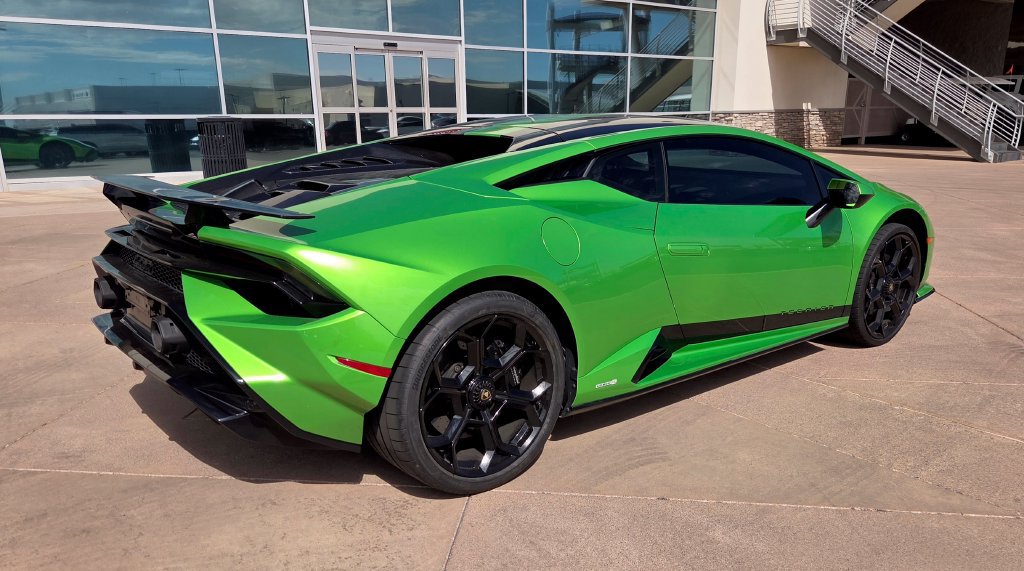 Used 2024 Lamborghini Huracan Tecnica RWD image 8