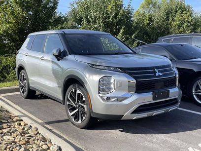 Used 2024 Mitsubishi Outlander SE Black Edition
