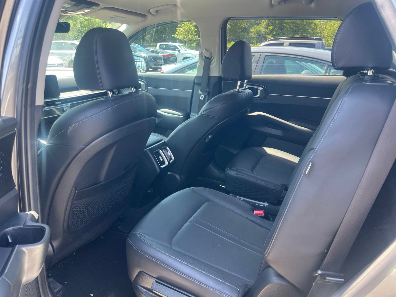 Used 2025 Kia Sorento EX FWD image 6