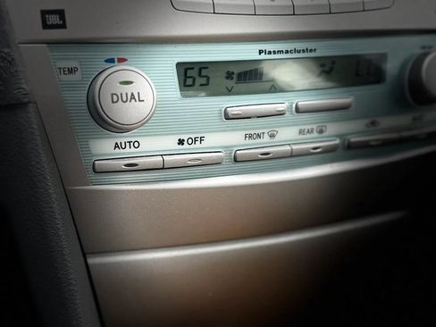 Used 2007 Toyota Camry XLE FWD image 40
