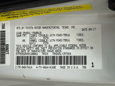 Used 2017 Toyota Tacoma 2WD Access Cab image 44