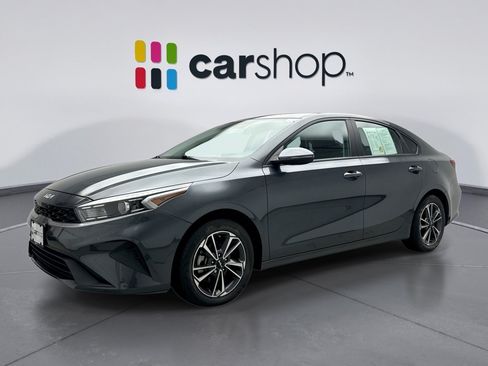 Used 2023 Kia Forte LXS w/ LXS Technology Package FWD image 1
