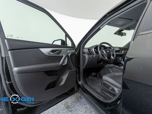 Used 2020 Chevrolet Blazer LT FWD image 9