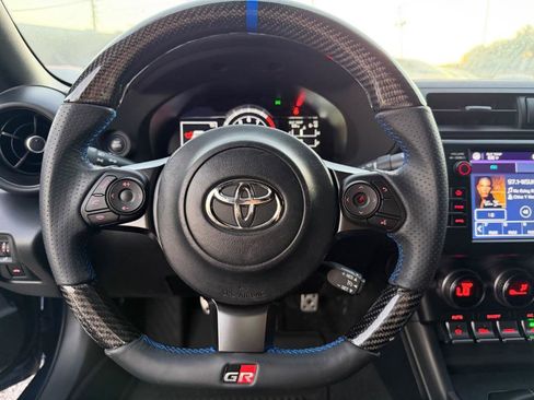 Used 2023 Toyota GR86 Premium w/ ALL Weather Mat Package (TMS) image 15