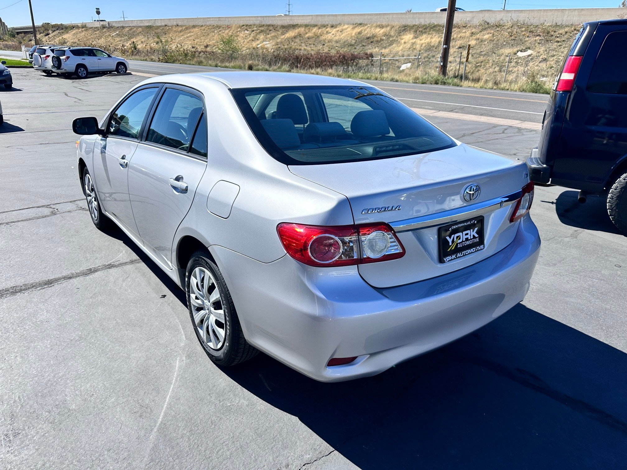 Used 2012 Toyota Corolla LE FWD image 4