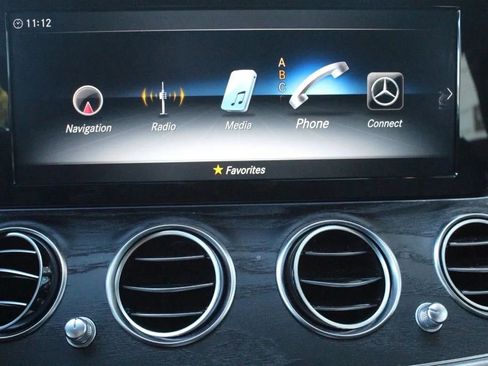 Used 2017 Mercedes-Benz E 300 4MATIC image 18