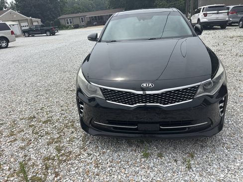 Used 2017 Kia Optima EX w/ Premium Package FWD image 2