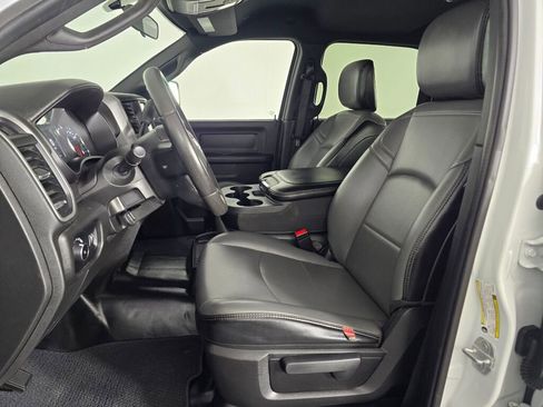 Used 2023 RAM 3500 Tradesman w/ Chrome Appearance Group image 16