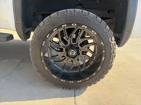 Used 2019 GMC Sierra 1500 SLT w/ SLT Premium Package image 7